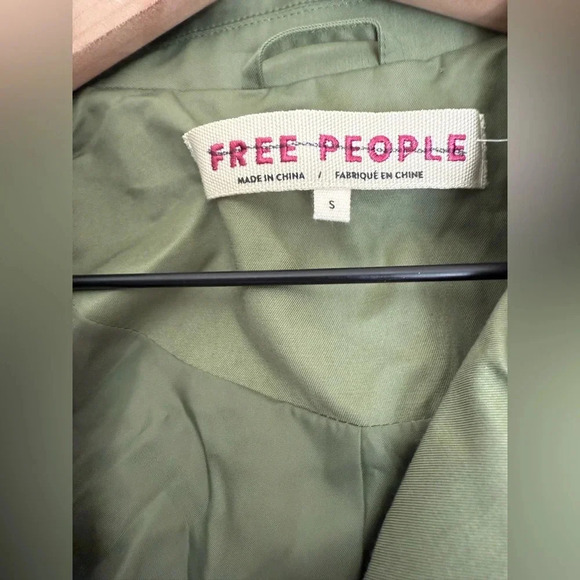 NWOT Free People Looking Glass Cropped Trench Coat in Loden color Small - Picture 7 of 14
